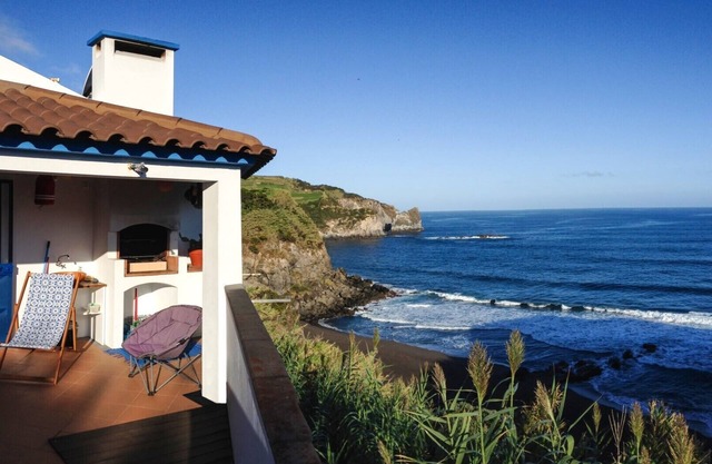 Haus am Meer mit Terrasse und herrlichem Blick.