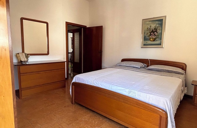 House by the sea Zia Maria at the foot of the hill San Bartolo and very close to the Center