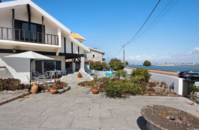 Ferienhaus 'Casa Do Bico' mit Balkon, WLAN und Klimaanlage