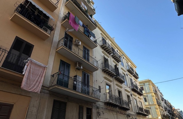 HOUSE CENTER IN PALERMO 5 MINUTES FROM POLITEAMA THEATER