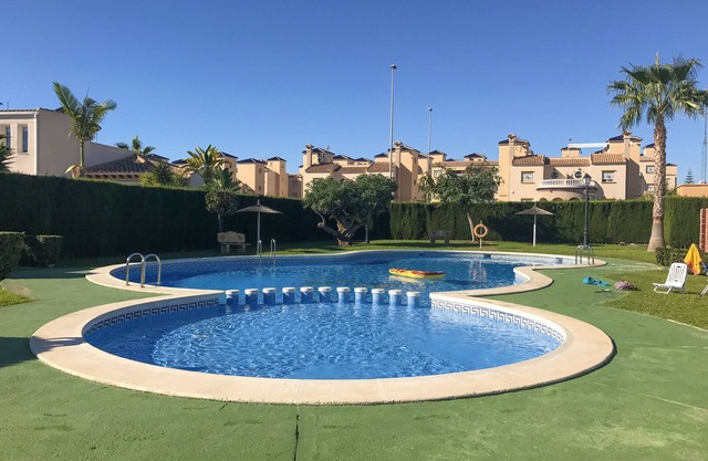 Quattro Haus für 4 Personen in der Nähe von Golf und Schwimmen, in Cabo Roig, in der Nähe von Torrevieja, WiFi