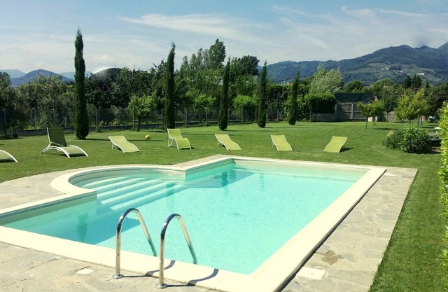 Ferienhaus fü 8 Personen mit Pool bei Lucca