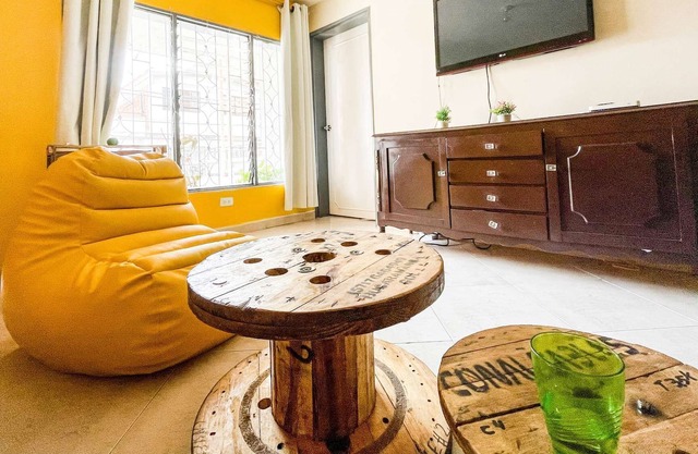 House for Family & Groups