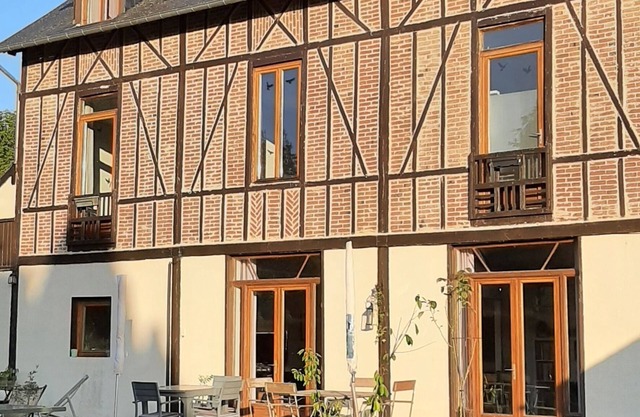 House "Hotel of travelers"