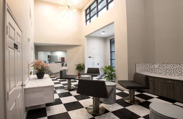 House Hotel
