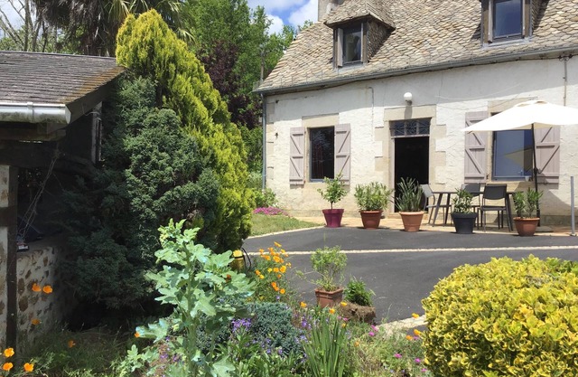 CORREZIENNE DORDOGNE VALLEY HOUSE Argentat sur Dordogne - Familie und Fischer