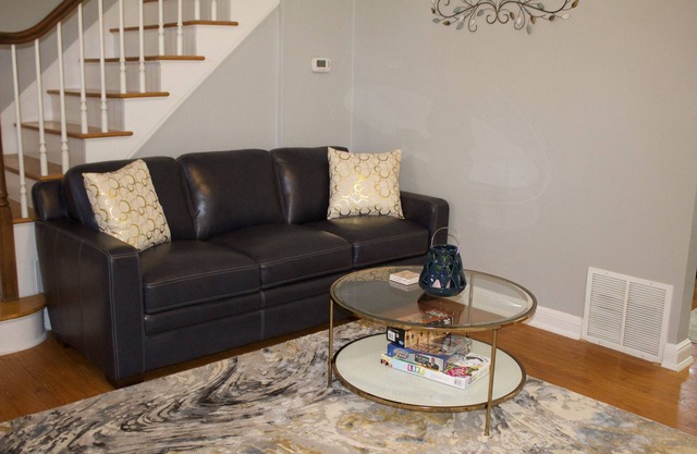 House in Dogtown walking distance to the Zoo and Restaurants