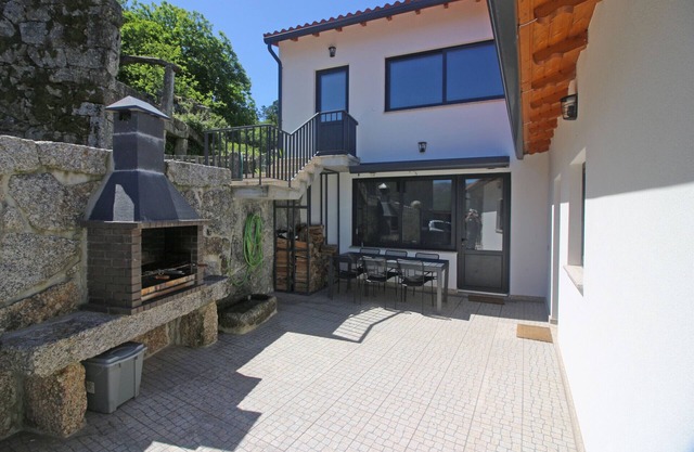 Haus in Gerês mit Kamin