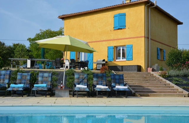 Geräumige Villa in Piquecos mit privatem Pool