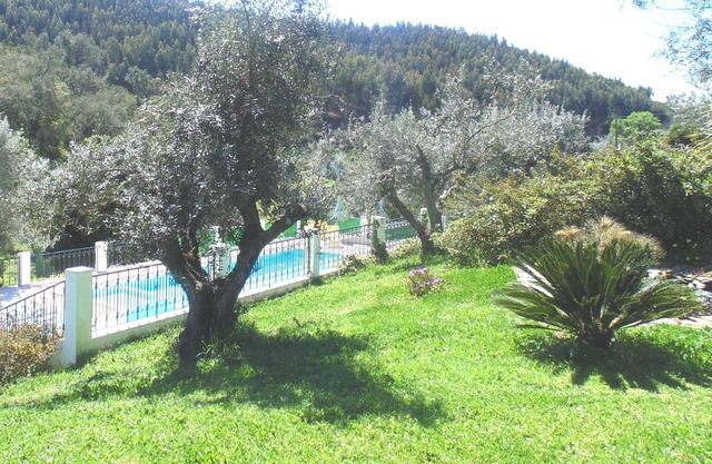 Villa in Relíquias, Alentejo mit Pool und Blick auf die Berge