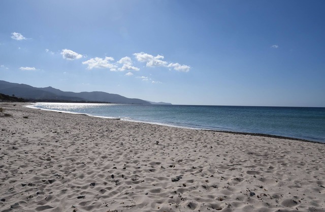 Haus in der Sonne, 3 minunten zum Strand zu Fuss, Terrasse mit Blick aufs Meer