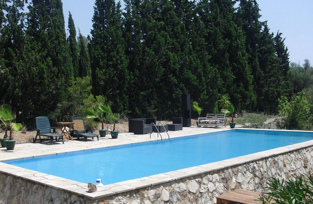 Ferienhaus mit großem privaten Pool und Blick über Mandarinenfelder und das Meer