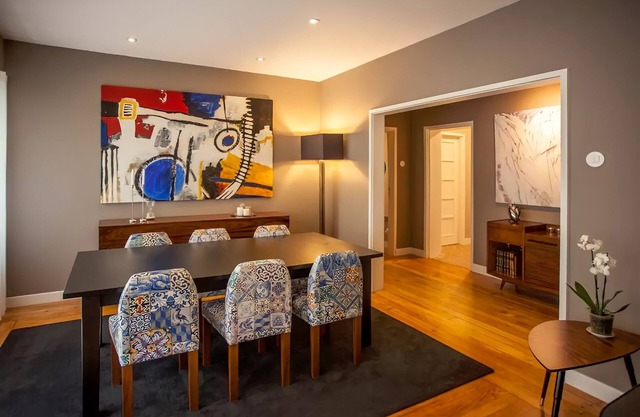 "House of Joy" Apartment