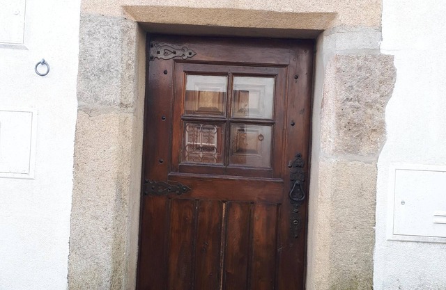 Haus des Schlosses. Die Erfahrung und der Nervenkitzel des Lebens in den Wänden.