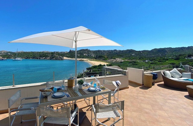 House on the beach of Monti d'à Rena with terrace, garden and wi-fi connection