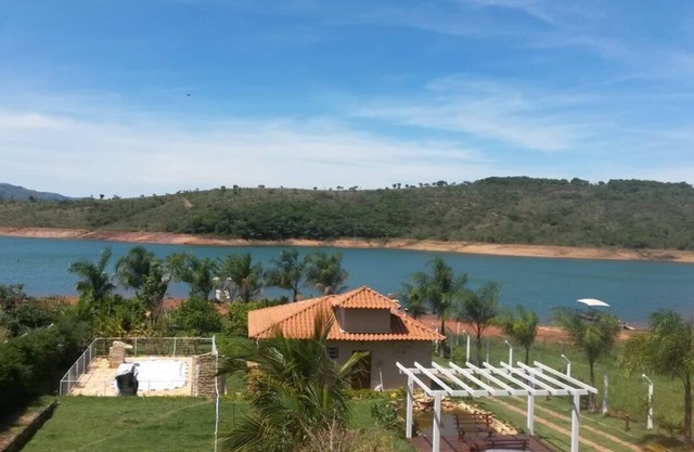 House on the edge of the dam