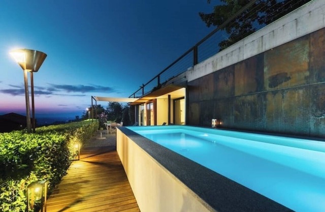 House on the Langhe - Luxury private Pool, Sauna and Jacuzzi