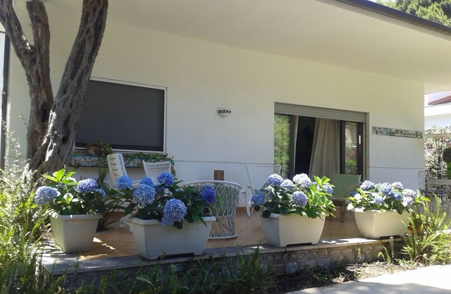 Mondello Villa direkt am Meer mit Garten