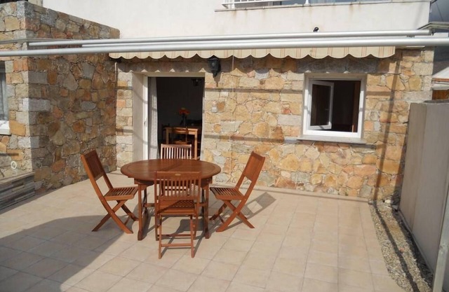 Ferienhaus / Villa - Alata