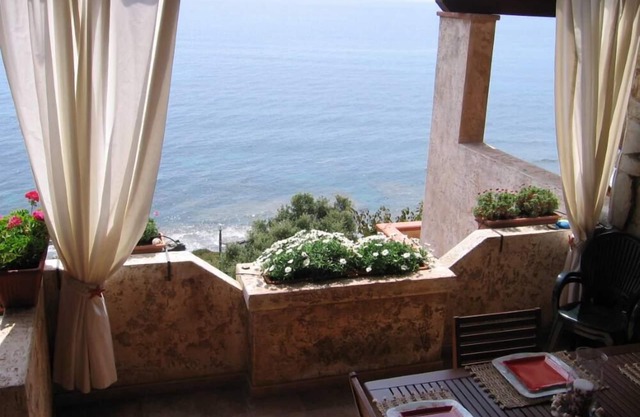 Ferienhaus / Villa - PORTO CORALLO
