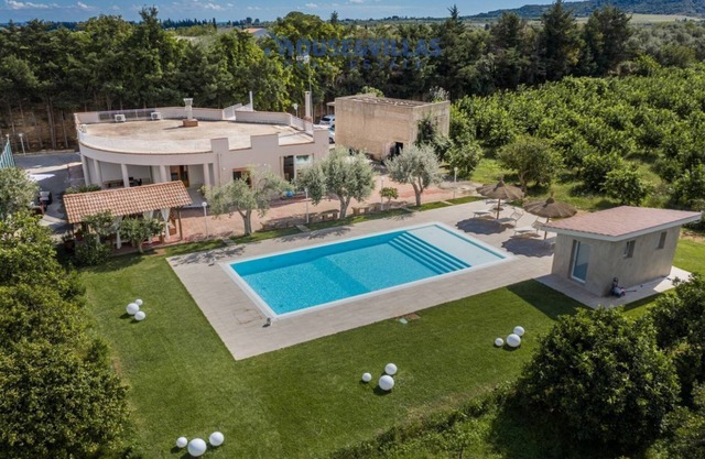 Villa Zagara Bianca - Drei Schlafzimmer Villa, Schläft 8