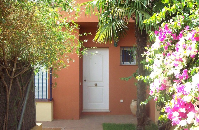 Haus mit privatem Garten zwischen Vistahermosa-El Aguila