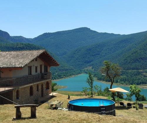 House with pool and panoràmic views to LLosa del Cavall