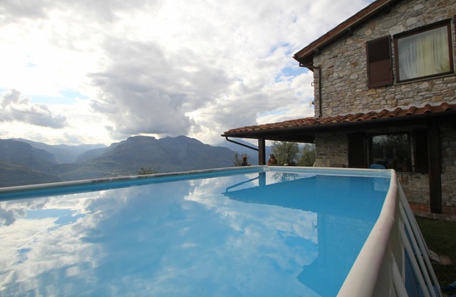 Ferienhaus für 4 Personen mit Panorama und Pool