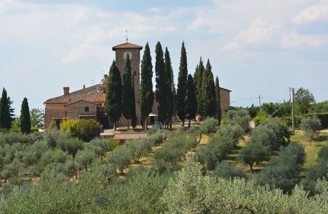 Altes mittelalterliches Dorf nahe Florenz, Chianti-Hügeln, 6 Räume 8 Personen