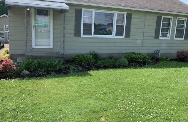 House with fenced yard and easy access to I-70