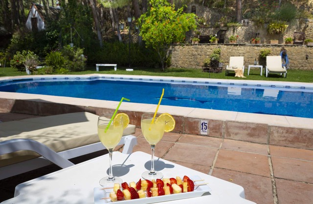SOMMER ANGEBOT. Haus mit privatem Pool, Garten und Panoramablick