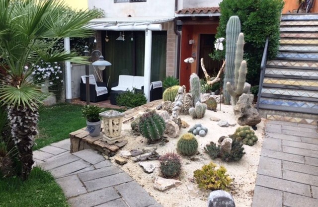 HAUS MIT GARTEN IN SEHR RUHIGER UMGEBUNG
