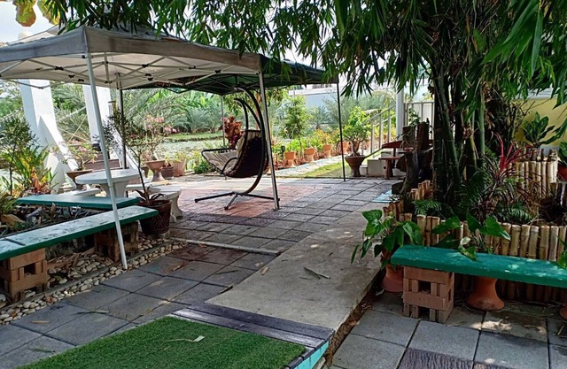 Haus mit Gartenblick