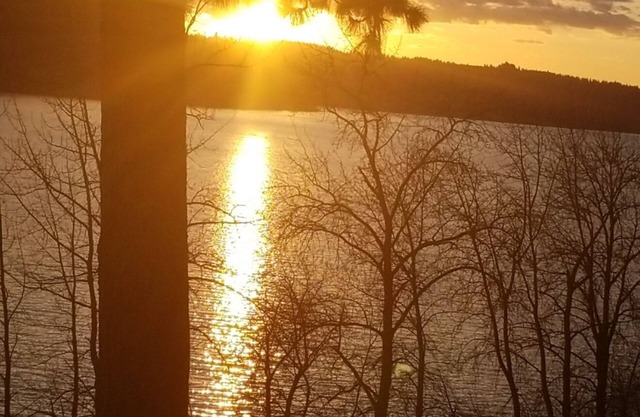 House with lake view, biking, boating, hiking, fishing paradise