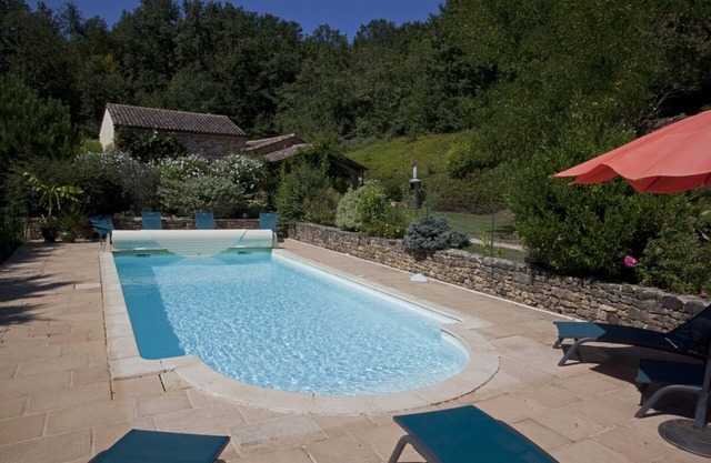 Haus mit privatem Pool auf dem Land