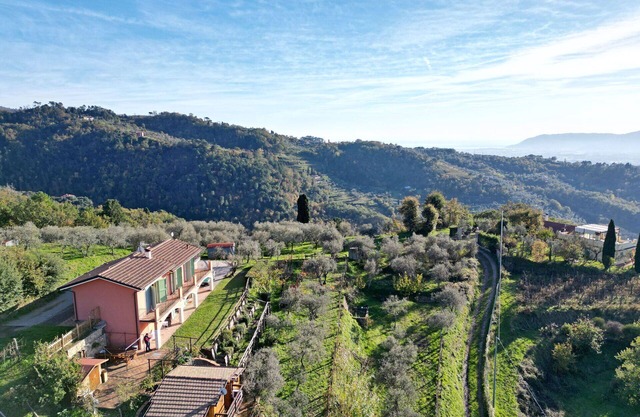 Villa in Fosdinovo mit 2 Schlafzimmern 5 Schlafplätzen