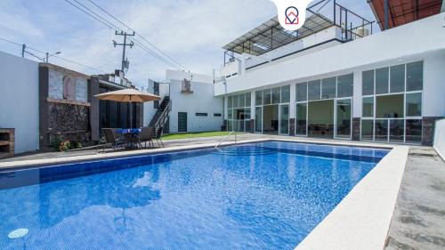 House with Terrace & Pool in Coyula Ideal Groups