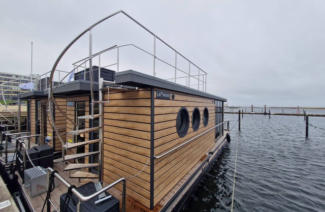Hausboot Fjord del Sol mit Biosauna und Dachterrasse in Wendtorf / Kieler Förde