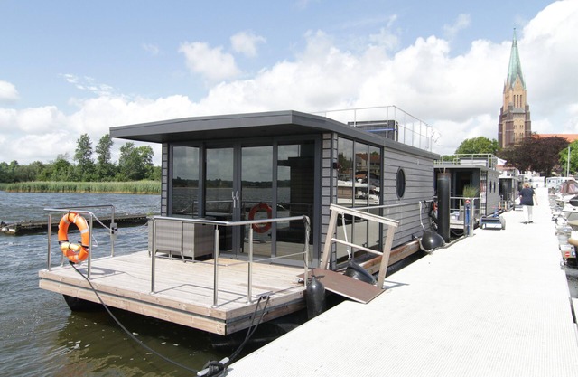 Hausboot Fjord Serina mit Bio-Sauna und Dachterrasse in Schleswig