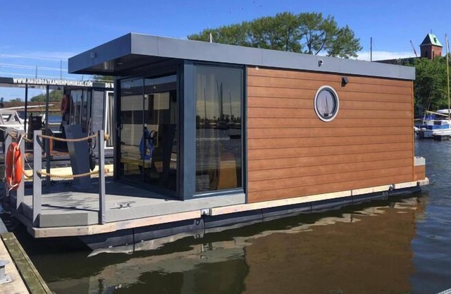 Hausboot in Kamien Pomorski mit Terrasse