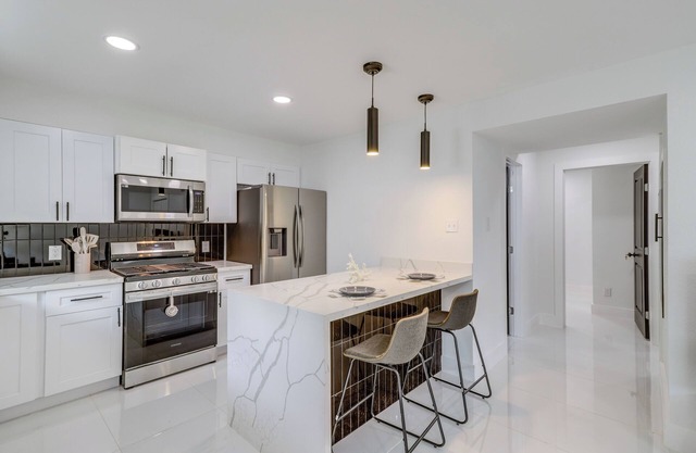 Houston Apartment: Close to University & Downtown