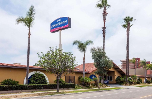 Howard Johnson by Wyndham National City/San Diego South