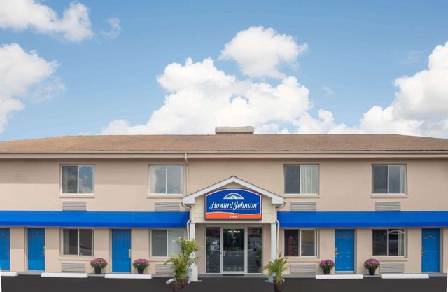 Howard Johnson by Wyndham Springfield