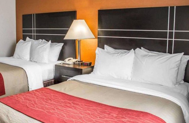 Norwood Inn & Suites North Conference Center