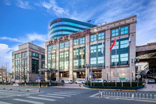 Howard Johnson Paragon Hotel Beijing Centra Provide tourism and ticketing service