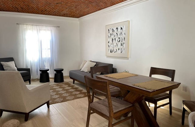 hRuiz Lodgments Real State