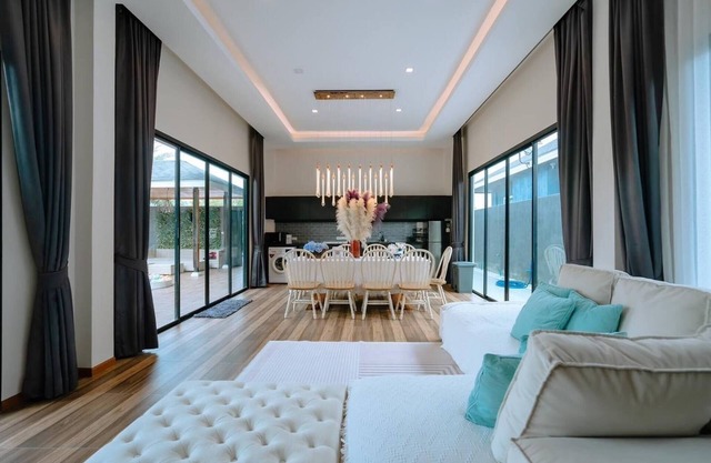 Hua Hin Pool Villa and Pool Table With 3 Bedrooms, 3 Bathrooms Near Cha-am Beach