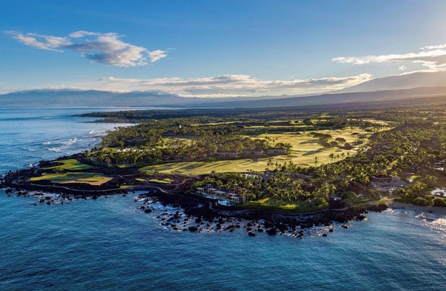 Hualalai Golf Villa - Exquisite Views & Fully Remodeled
