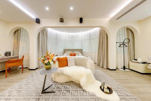 Huanyi Hotel