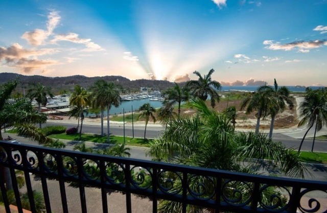 Huatulco Luxury Marina / Ocean View Condo